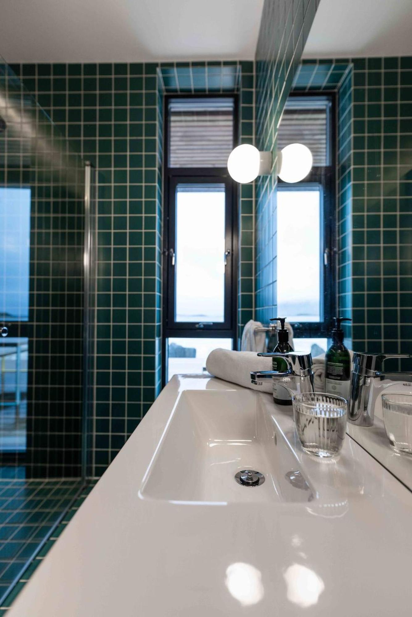 Exclusive Beach House Ramberg - Your Private Oasis Kültér fotó