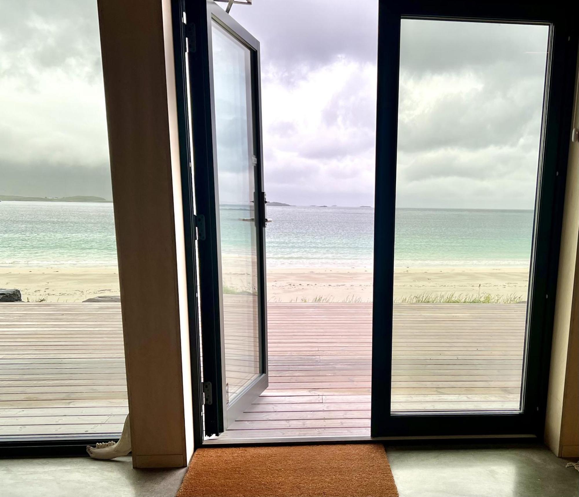 Exclusive Beach House Ramberg - Your Private Oasis Kültér fotó